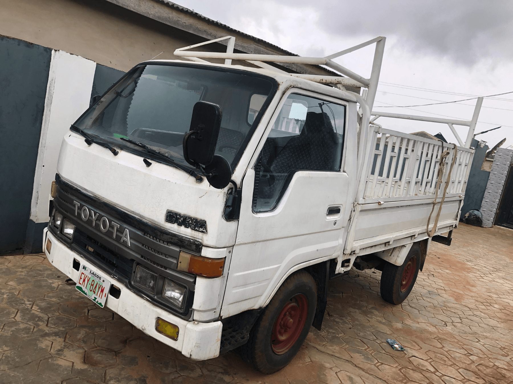 Siyanbola Logistics truck